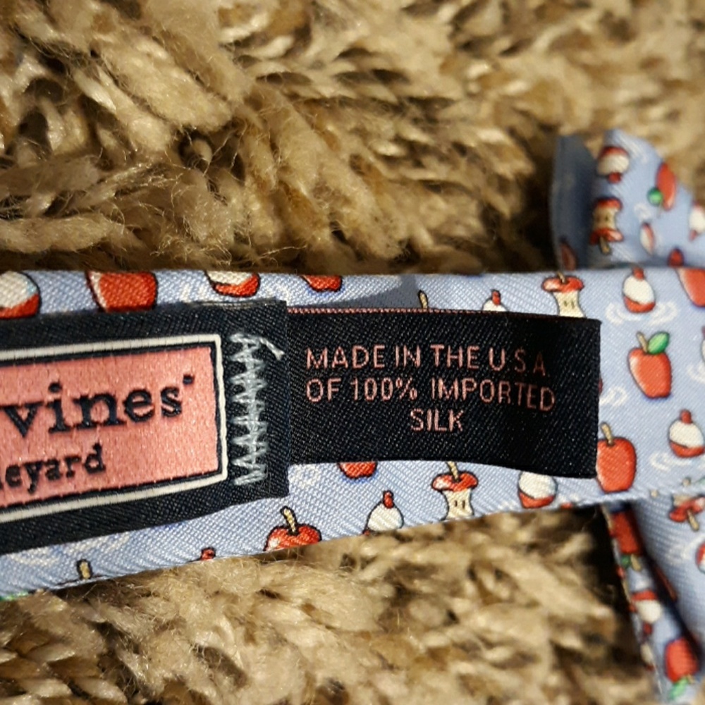 #.   NWT Vineyard vines men's bow tie. - Picture 6 of 8